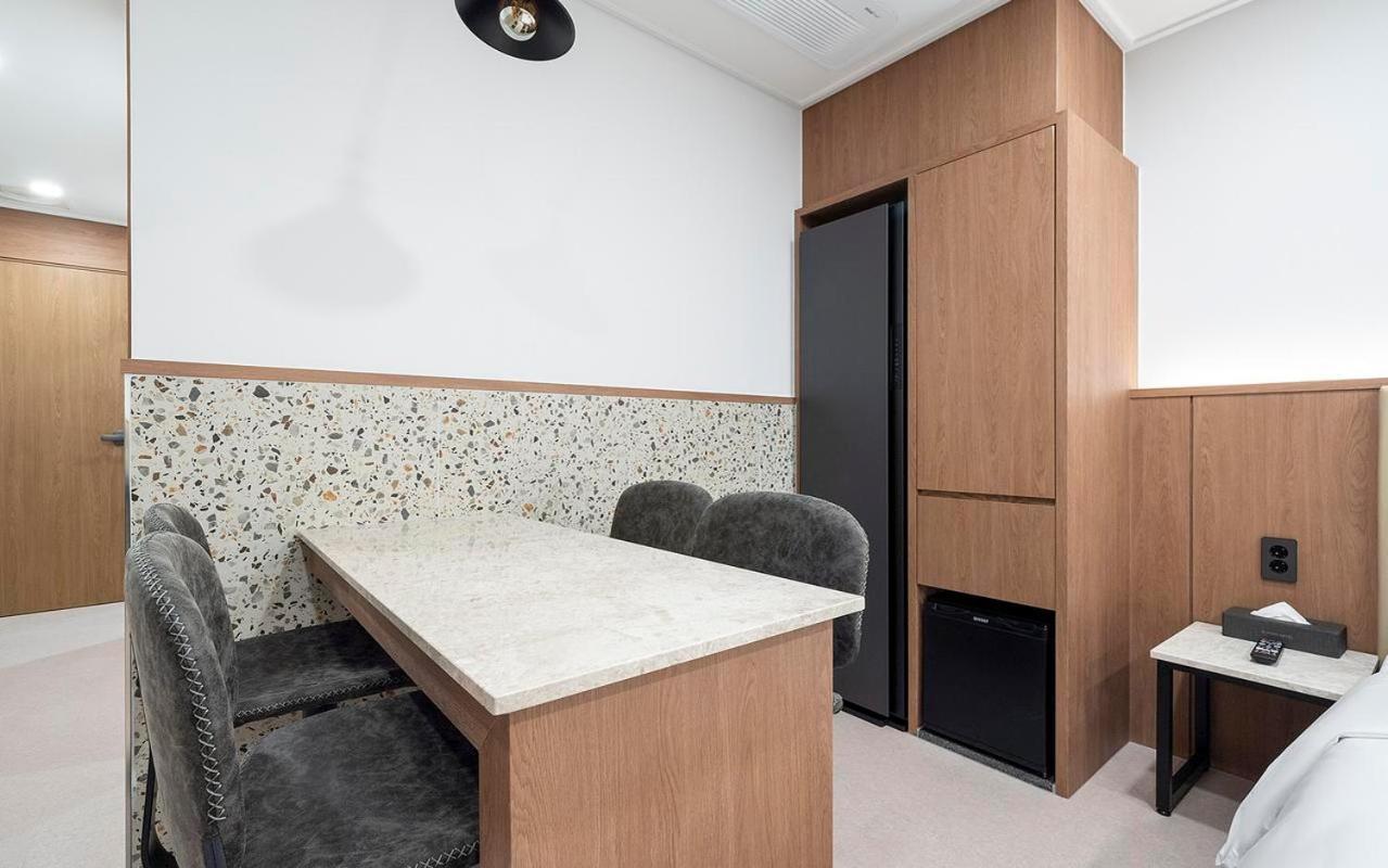 Rosy Hotel Cheongju Dış mekan fotoğraf
