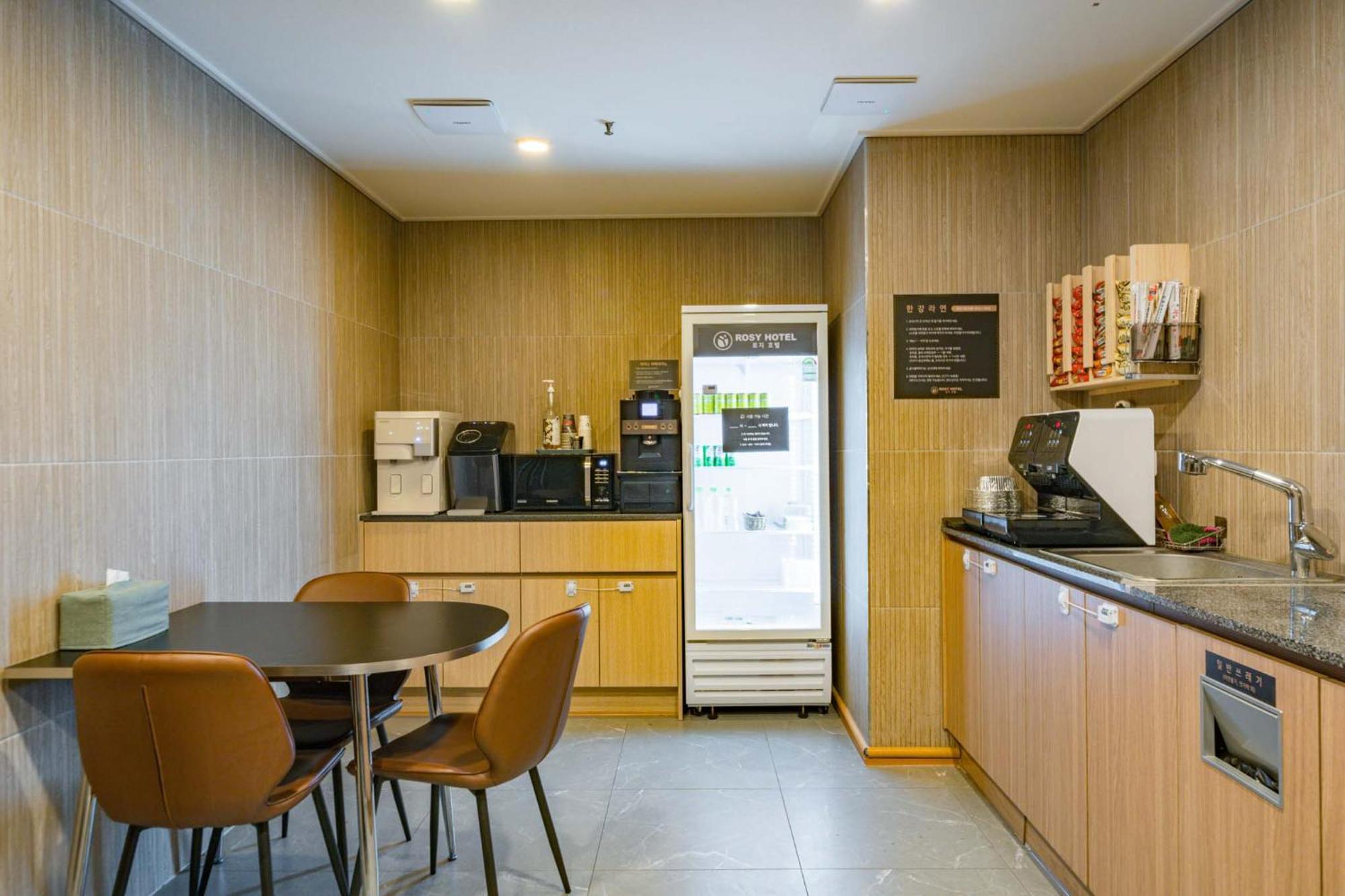Rosy Hotel Cheongju Dış mekan fotoğraf